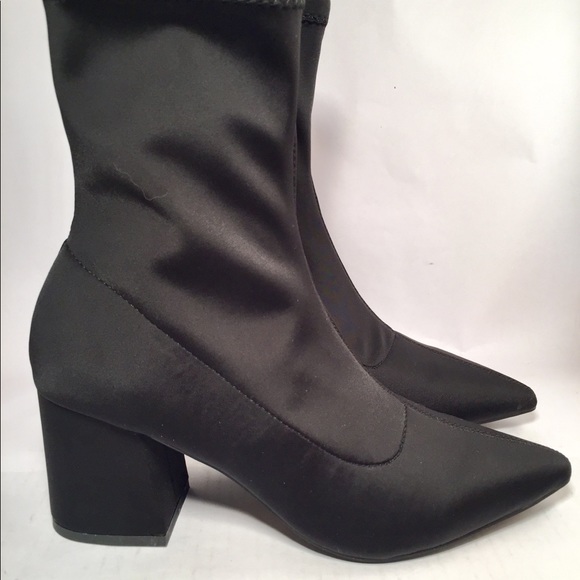 Misguided black pointed toe sock boots - Picture 4 of 5